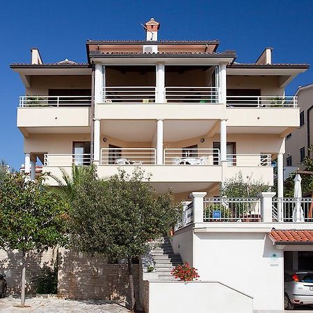 Apartments Agava Romantic 拉巴克 外观 照片